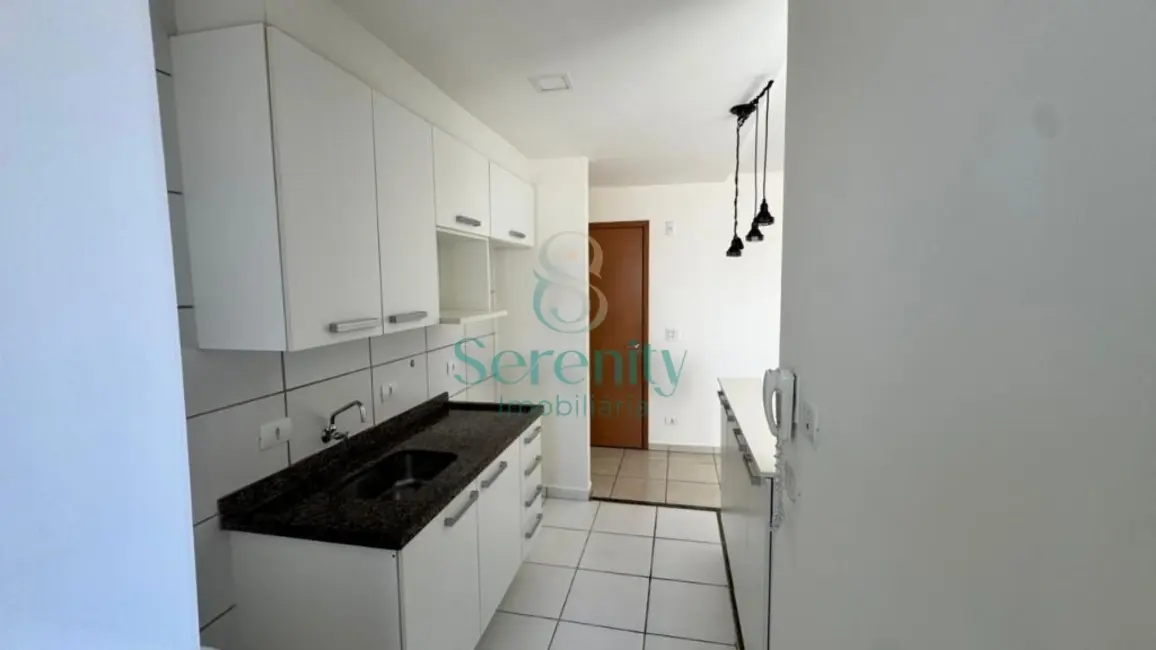 Foto 4 de Apartamento com 3 quartos para alugar, 58m2 em Champagnat, Londrina - PR
