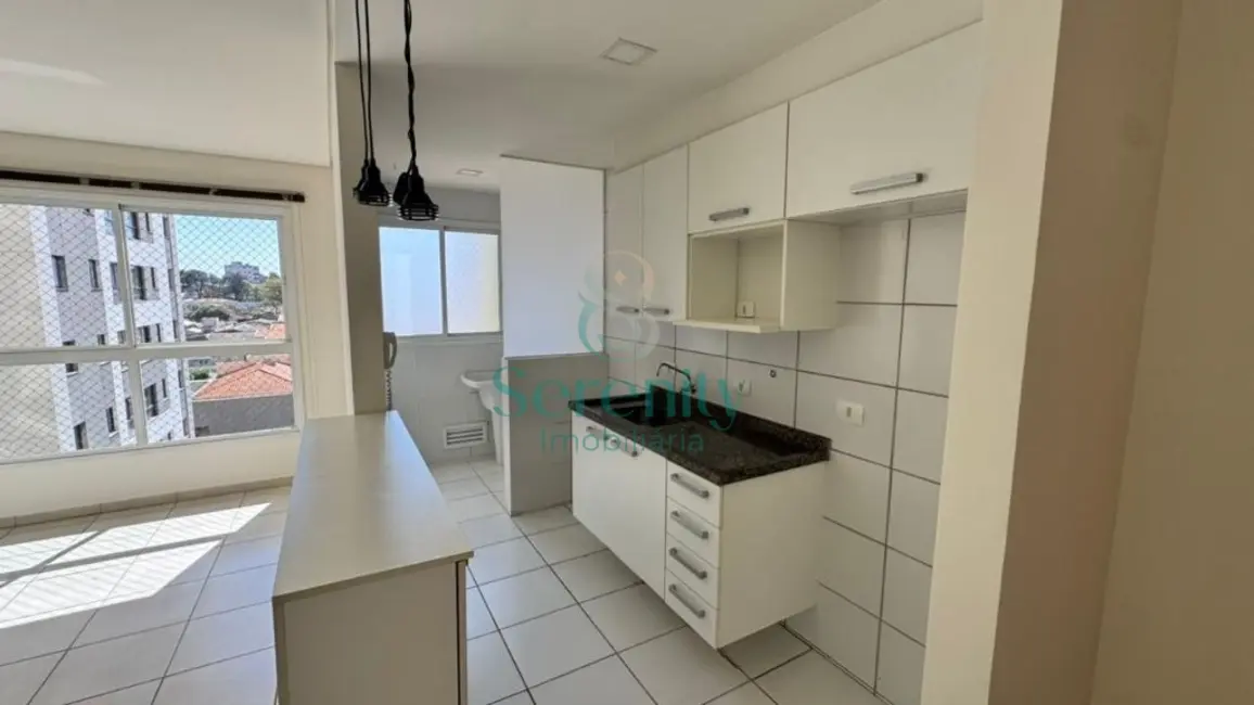 Foto 3 de Apartamento com 3 quartos para alugar, 58m2 em Champagnat, Londrina - PR