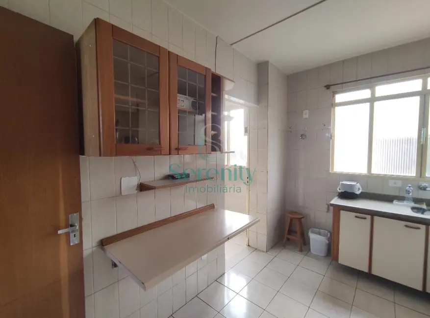Apartamento com 3 quartos à venda, 96m2 em Centro, Londrina - PR - imagem 9 Foto 9 de Apartamento com 3 quartos à venda, 96m2 em Centro, Londrina - PR