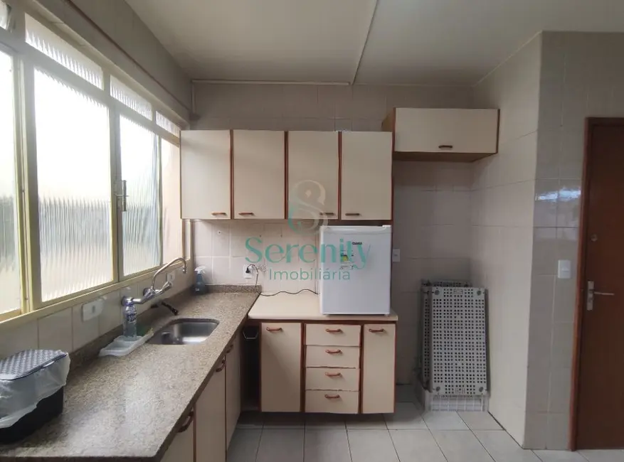 Apartamento com 3 quartos à venda, 96m2 em Centro, Londrina - PR - imagem 6 Foto 6 de Apartamento com 3 quartos à venda, 96m2 em Centro, Londrina - PR
