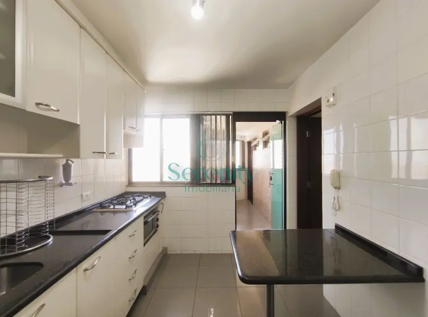 Apartamento com 3 quartos à venda, 107m2 em Centro, Londrina - PR - imagem 8 Foto 8 de Apartamento com 3 quartos à venda, 107m2 em Centro, Londrina - PR
