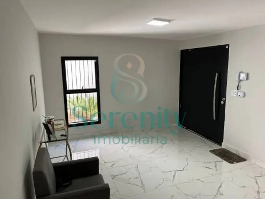 Sobrado com 4 quartos à venda, 389m2 em Jardim Lolata, Londrina - PR - imagem 3 Foto 3 de Sobrado com 4 quartos à venda, 389m2 em Jardim Lolata, Londrina - PR