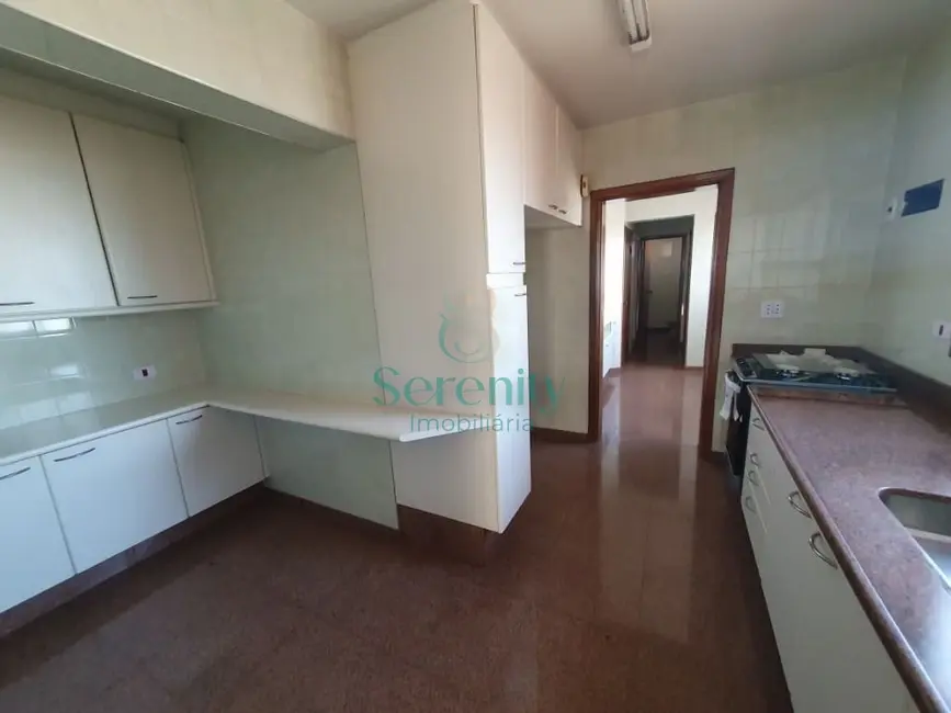 Foto 8 de Apartamento com 4 quartos para alugar, 160m2 em Centro, Londrina - PR