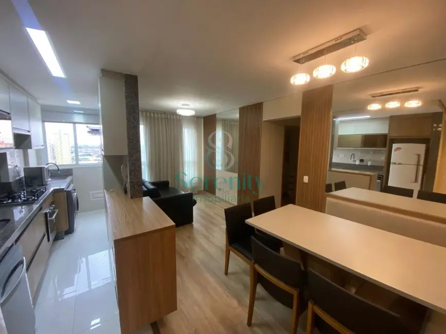 Foto 2 de Apartamento com 3 quartos para alugar, 66m2 em Centro, Londrina - PR