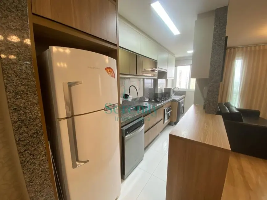 Foto 4 de Apartamento com 3 quartos para alugar, 66m2 em Centro, Londrina - PR