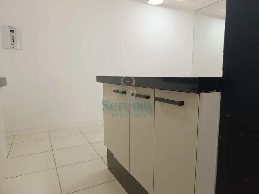 Foto 5 de Apartamento com 2 quartos para alugar, 46m2 em Conjunto Habitacional Santiago II, Londrina - PR