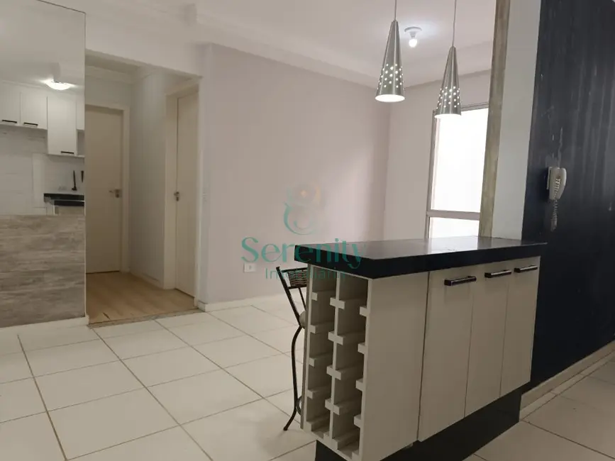 Foto 4 de Apartamento com 2 quartos para alugar, 46m2 em Conjunto Habitacional Santiago II, Londrina - PR