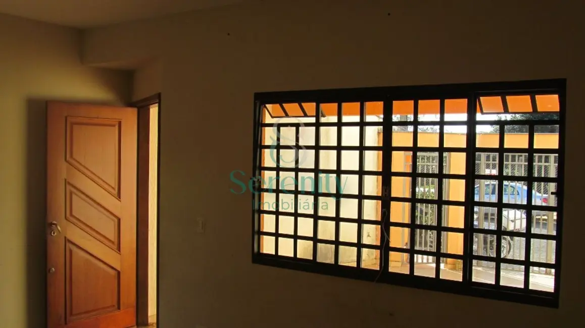 Foto 4 de Casa com 3 quartos para alugar, 106m2 em São Pedro, Londrina - PR