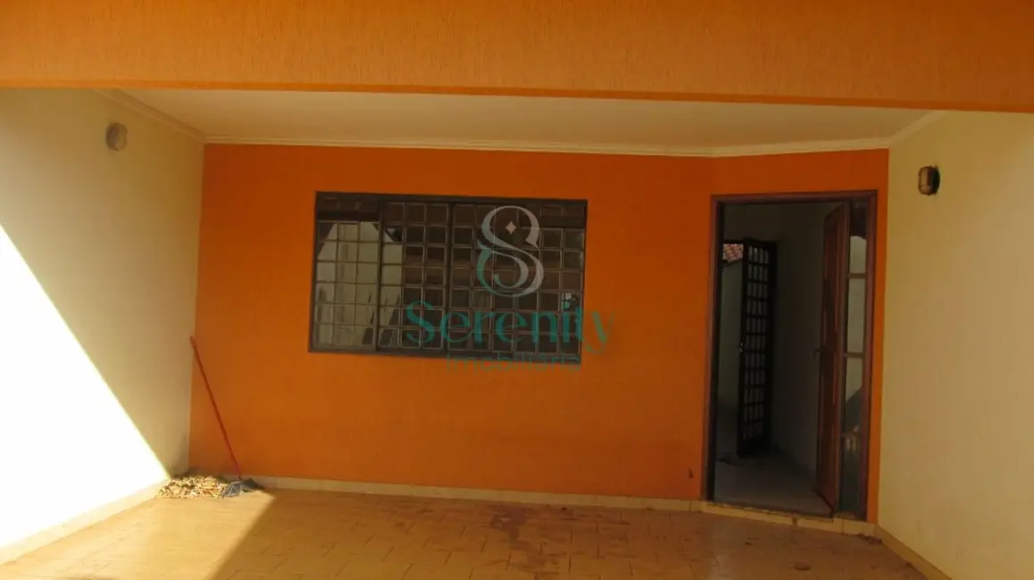 Foto 1 de Casa com 3 quartos para alugar, 106m2 em São Pedro, Londrina - PR