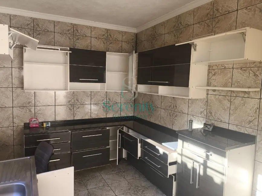 Foto 8 de Casa com 3 quartos para alugar, 80m2 em Residencial Moradias Tibagi, Londrina - PR