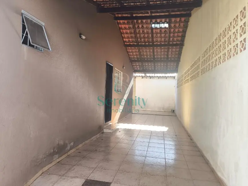 Foto 3 de Casa com 3 quartos para alugar, 80m2 em Residencial Moradias Tibagi, Londrina - PR