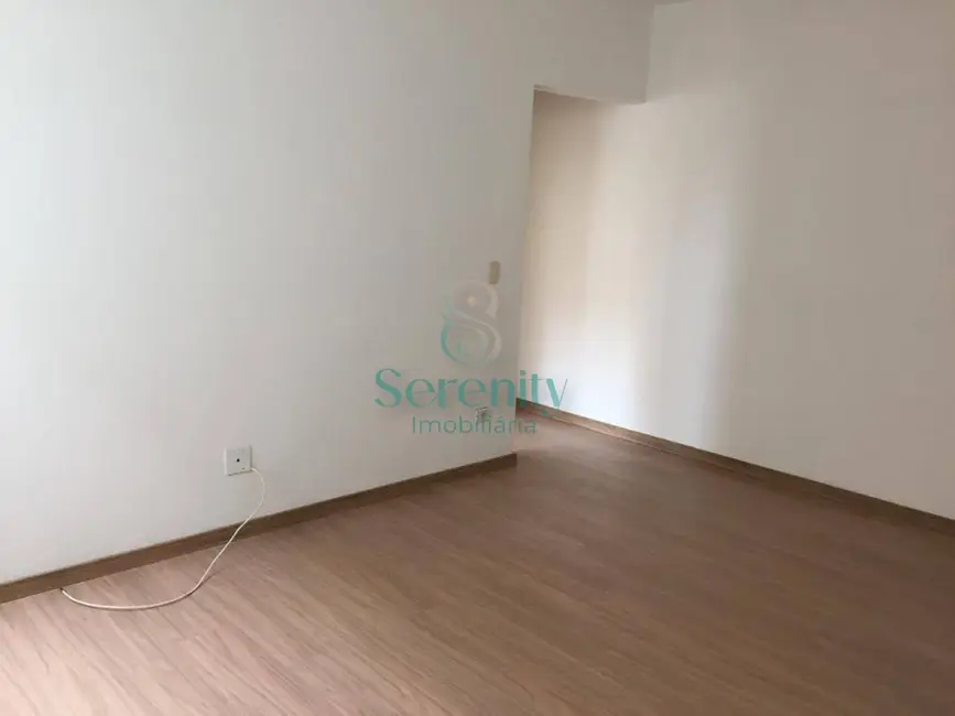 Foto 3 de Apartamento com 2 quartos para alugar, 60m2 em Centro, Londrina - PR