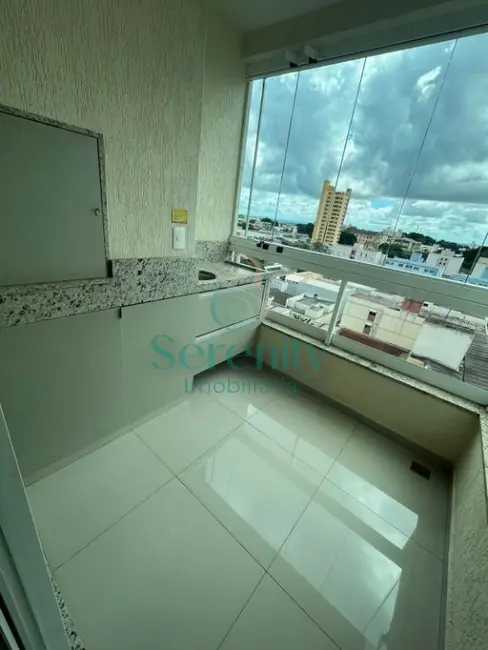 Foto 1 de Apartamento com 2 quartos à venda, 60m2 em Vitória, Londrina - PR