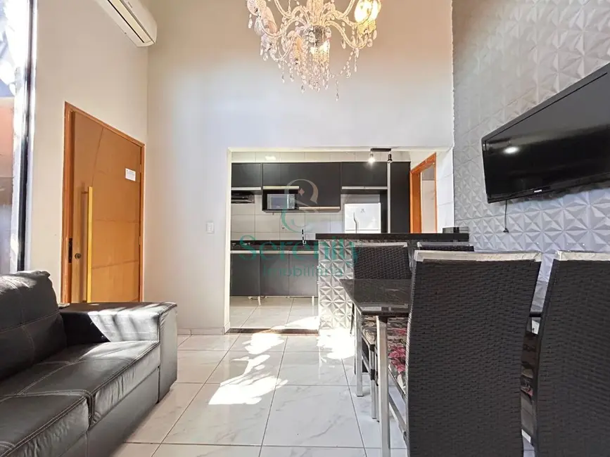 Foto 3 de Casa com 3 quartos para alugar, 90m2 em Jardim Tókio, Londrina - PR