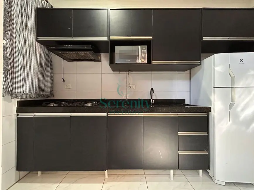 Foto 9 de Casa com 3 quartos para alugar, 90m2 em Jardim Tókio, Londrina - PR