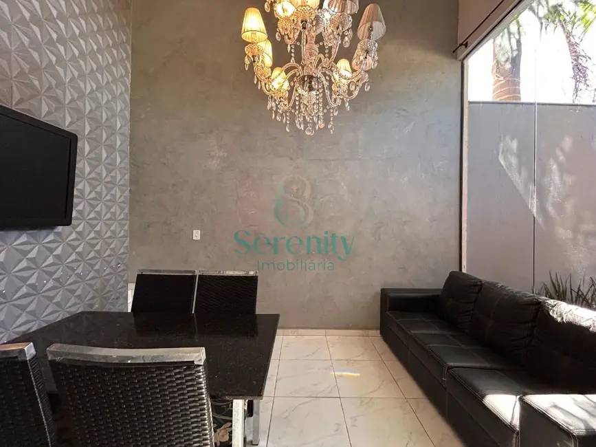 Foto 4 de Casa com 3 quartos para alugar, 90m2 em Jardim Tókio, Londrina - PR