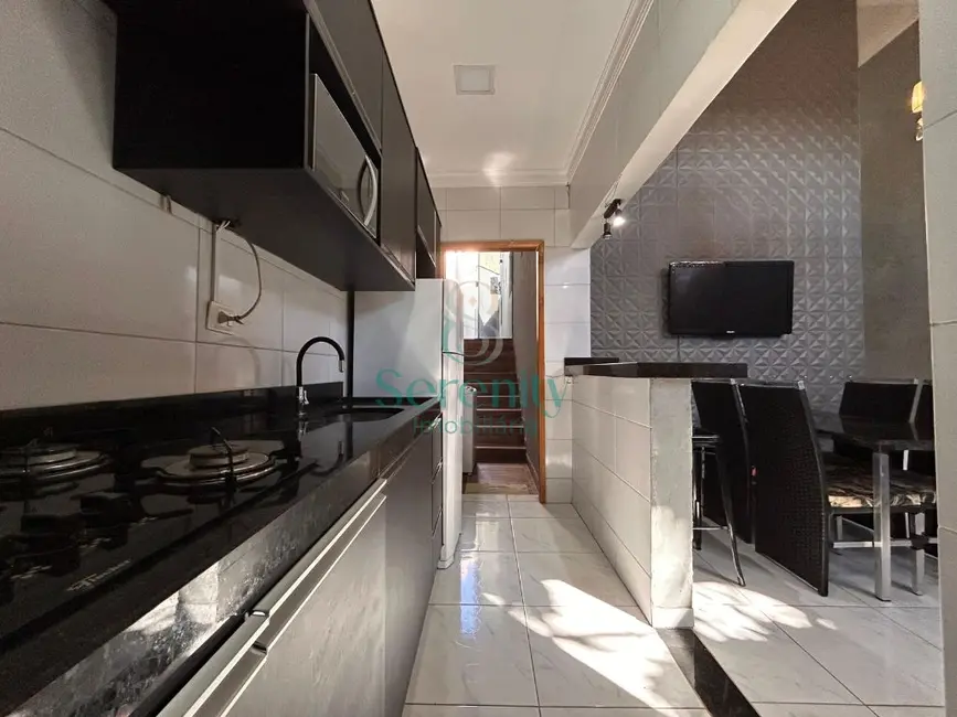 Foto 8 de Casa com 3 quartos para alugar, 90m2 em Jardim Tókio, Londrina - PR