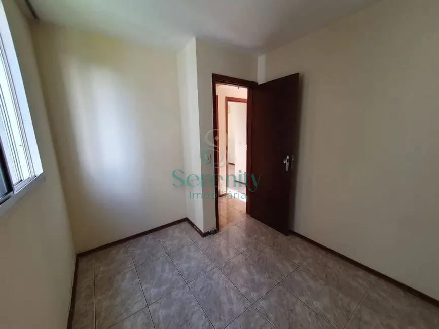 Apartamento com 3 quartos para alugar, 77m2 em Antares, Londrina - PR - imagem 4 Foto 4 de Apartamento com 3 quartos para alugar, 77m2 em Antares, Londrina - PR