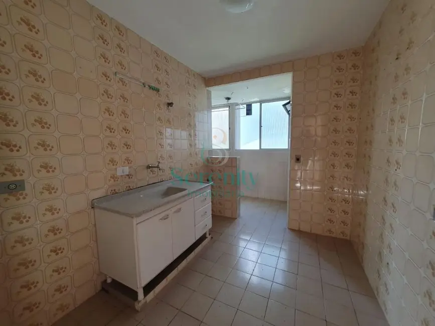 Apartamento com 3 quartos para alugar, 77m2 em Antares, Londrina - PR - imagem 9 Foto 9 de Apartamento com 3 quartos para alugar, 77m2 em Antares, Londrina - PR
