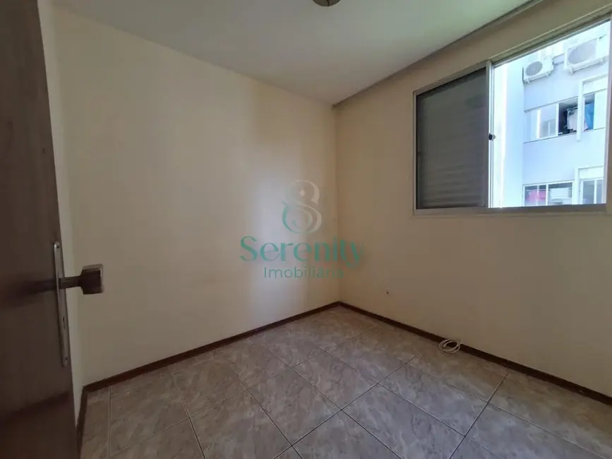 Apartamento com 3 quartos para alugar, 77m2 em Antares, Londrina - PR - imagem 7 Foto 7 de Apartamento com 3 quartos para alugar, 77m2 em Antares, Londrina - PR