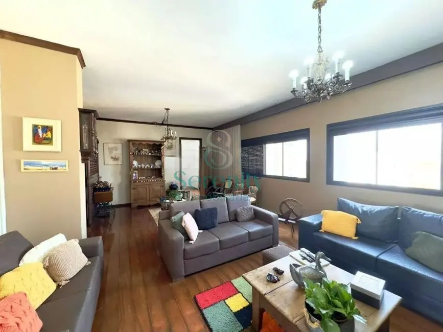 Cobertura com 4 quartos à venda, 538m2 em Centro, Londrina - PR - imagem 4 Foto 4 de Cobertura com 4 quartos à venda, 538m2 em Centro, Londrina - PR