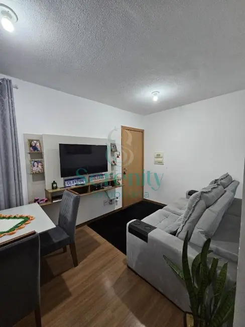 Foto 4 de Apartamento com 2 quartos para alugar, 43m2 em Londrina - PR