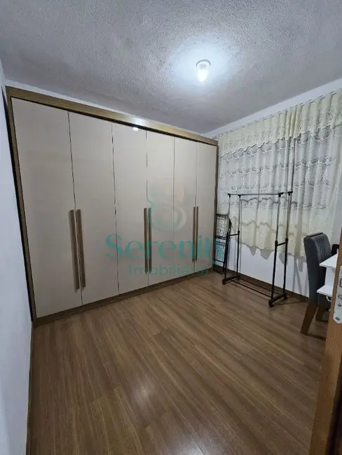 Foto 6 de Apartamento com 2 quartos para alugar, 43m2 em Londrina - PR