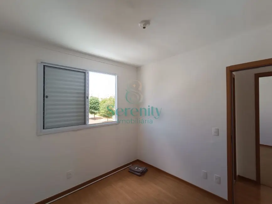 Apartamento com 2 quartos para alugar, 40m2 em Londrina - PR - imagem 7 Foto 7 de Apartamento com 2 quartos para alugar, 40m2 em Londrina - PR