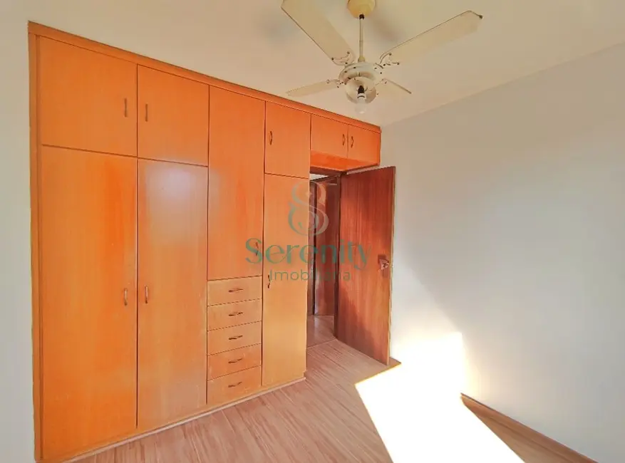 Foto 9 de Apartamento com 3 quartos para alugar, 80m2 em Centro, Londrina - PR