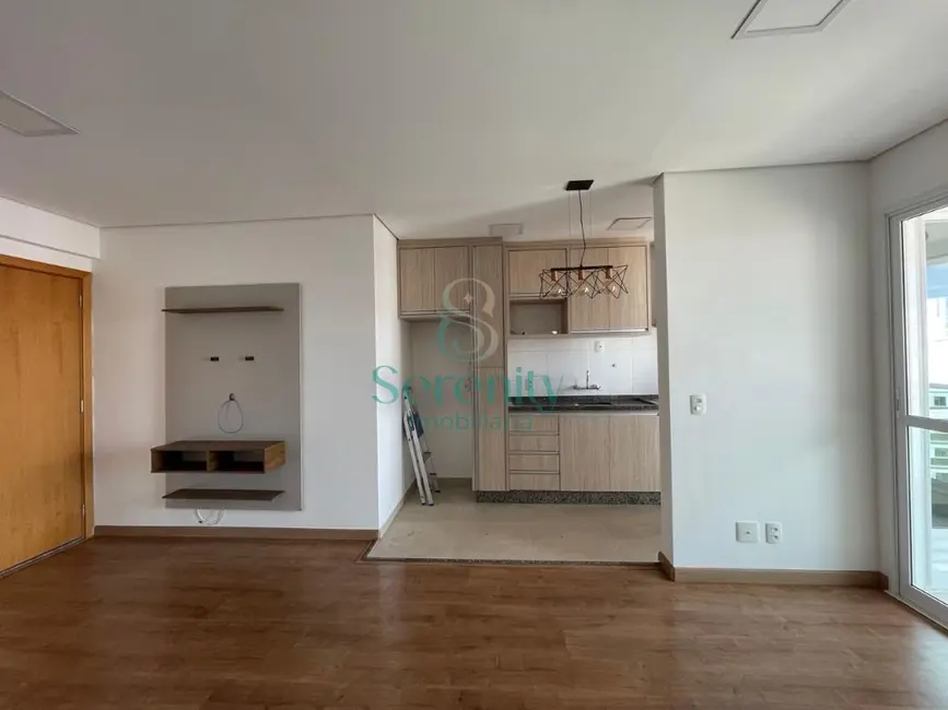 Foto 3 de Apartamento com 3 quartos para alugar, 69m2 em Santa Rosa, Londrina - PR