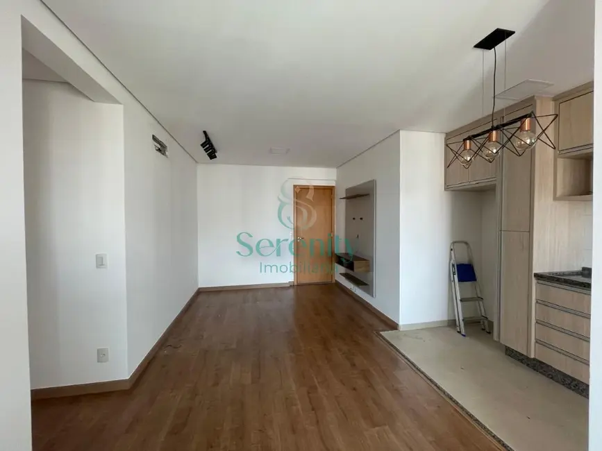 Foto 2 de Apartamento com 3 quartos para alugar, 69m2 em Santa Rosa, Londrina - PR