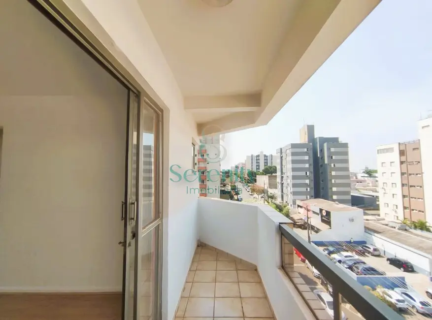 Foto 3 de Apartamento com 1 quarto para alugar, 37m2 em Vila Ipiranga, Londrina - PR