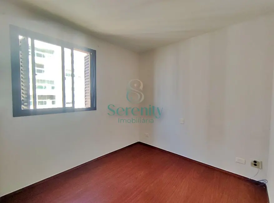 Foto 9 de Apartamento com 3 quartos para alugar, 77m2 em Centro, Londrina - PR