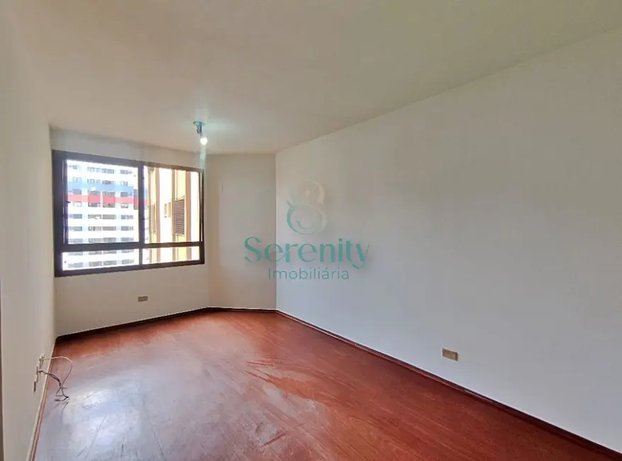 Foto 4 de Apartamento com 3 quartos para alugar, 77m2 em Centro, Londrina - PR