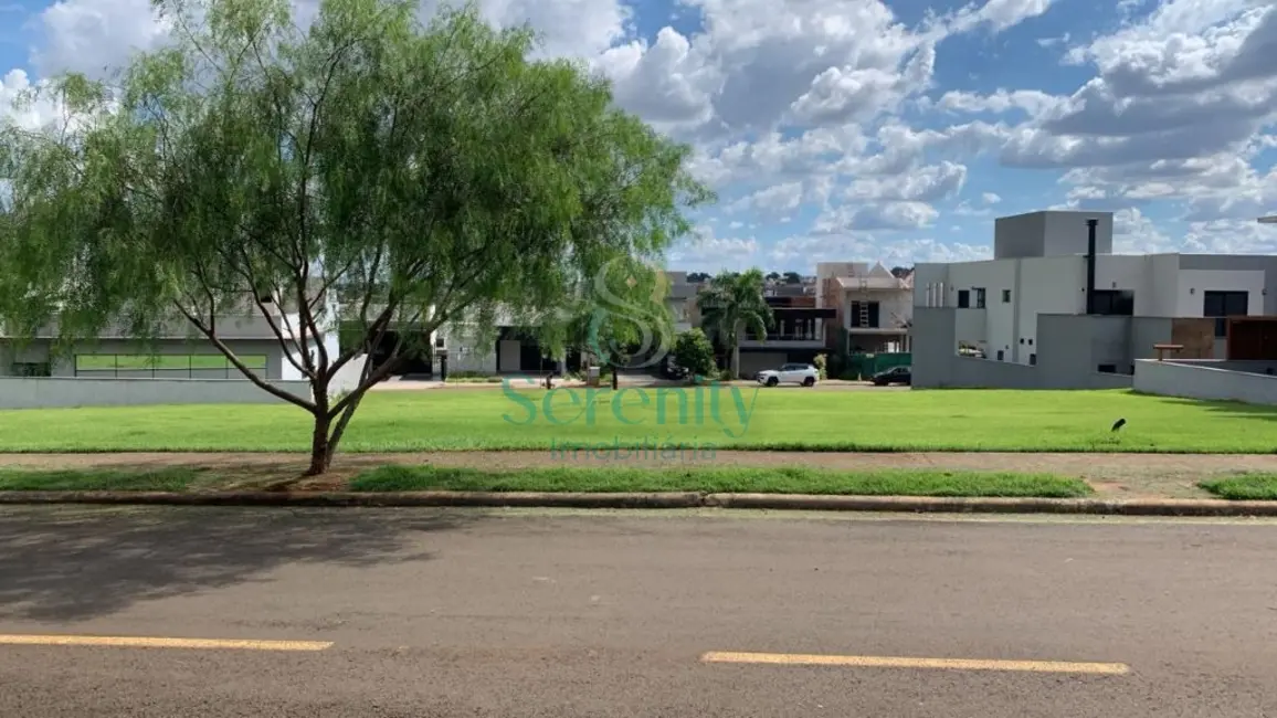 Foto 1 de Terreno / Lote à venda, 272m2 em Conjunto Habitacional Alexandre Urbanas, Londrina - PR