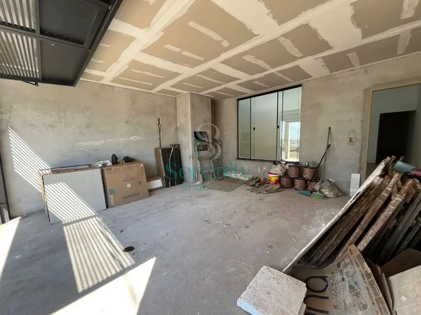 Foto 3 de Casa com 3 quartos à venda, 110m2 em Marumbi, Londrina - PR