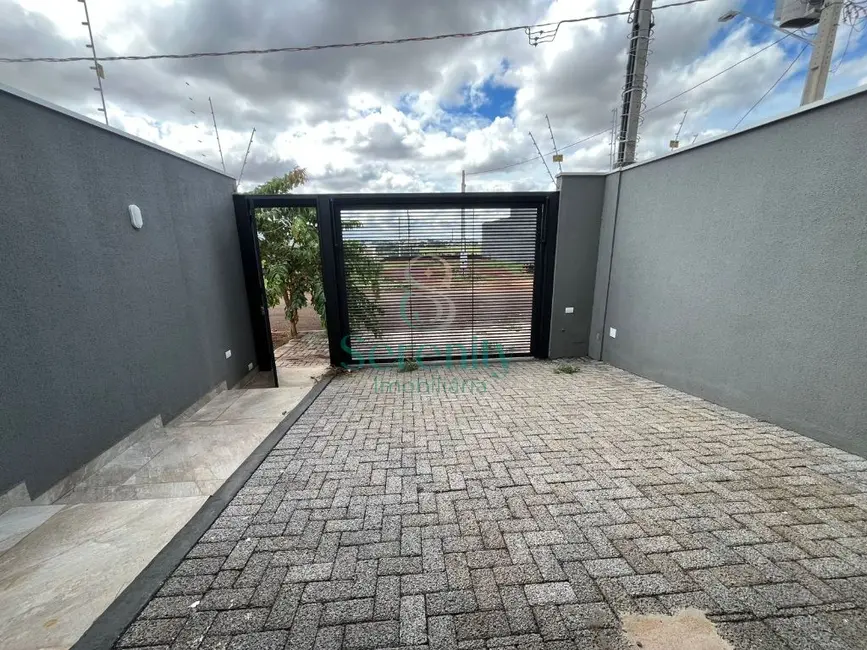Foto 3 de Sobrado com 3 quartos à venda, 136m2 em Marumbi, Londrina - PR