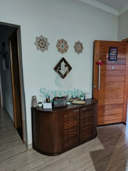 Casa com 3 quartos à venda, 134m2 em Jardim Alto do Cafezal, Londrina - PR - imagem 7 Foto 7 de Casa com 3 quartos à venda, 134m2 em Jardim Alto do Cafezal, Londrina - PR