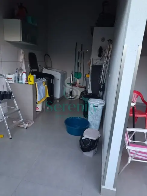 Casa com 3 quartos à venda, 134m2 em Jardim Alto do Cafezal, Londrina - PR - imagem 2 Foto 2 de Casa com 3 quartos à venda, 134m2 em Jardim Alto do Cafezal, Londrina - PR