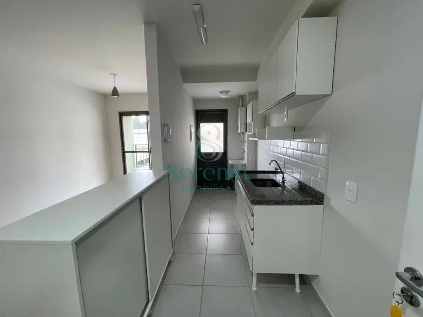 Foto 3 de Apartamento com 3 quartos para alugar, 64m2 em Centro, Londrina - PR