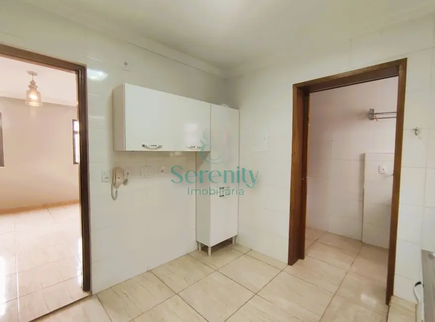 Foto 3 de Apartamento com 3 quartos à venda, 70m2 em Centro, Londrina - PR