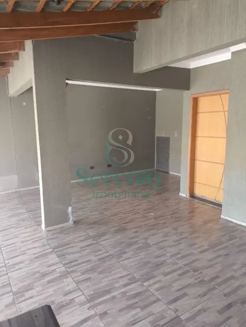 Foto 6 de Sobrado com 3 quartos para alugar, 130m2 em Califórnia, Londrina - PR