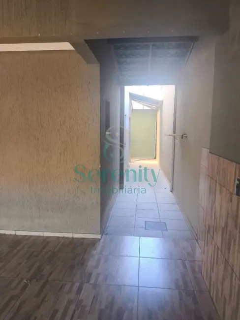 Foto 3 de Sobrado com 3 quartos para alugar, 130m2 em Califórnia, Londrina - PR