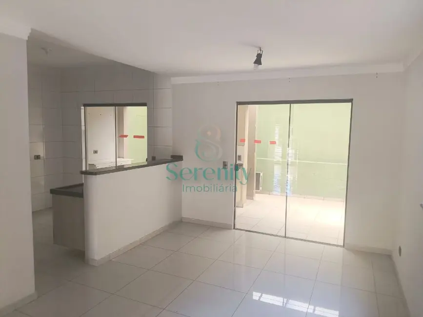 Foto 9 de Sobrado com 3 quartos para alugar, 130m2 em Califórnia, Londrina - PR