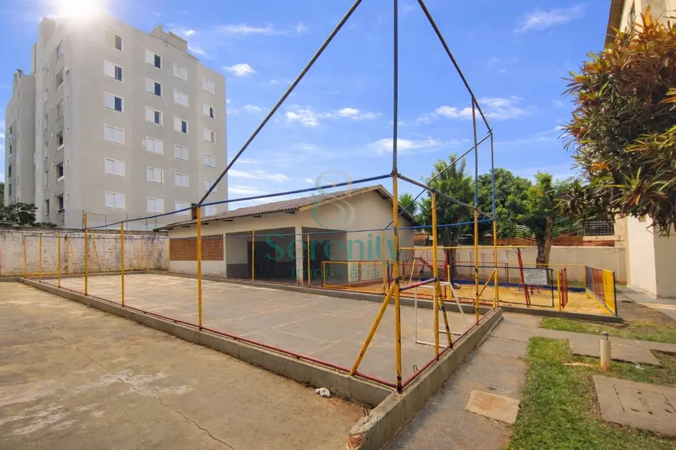 Foto 3 de Apartamento com 3 quartos para alugar, 57m2 em Parque Jamaica, Londrina - PR