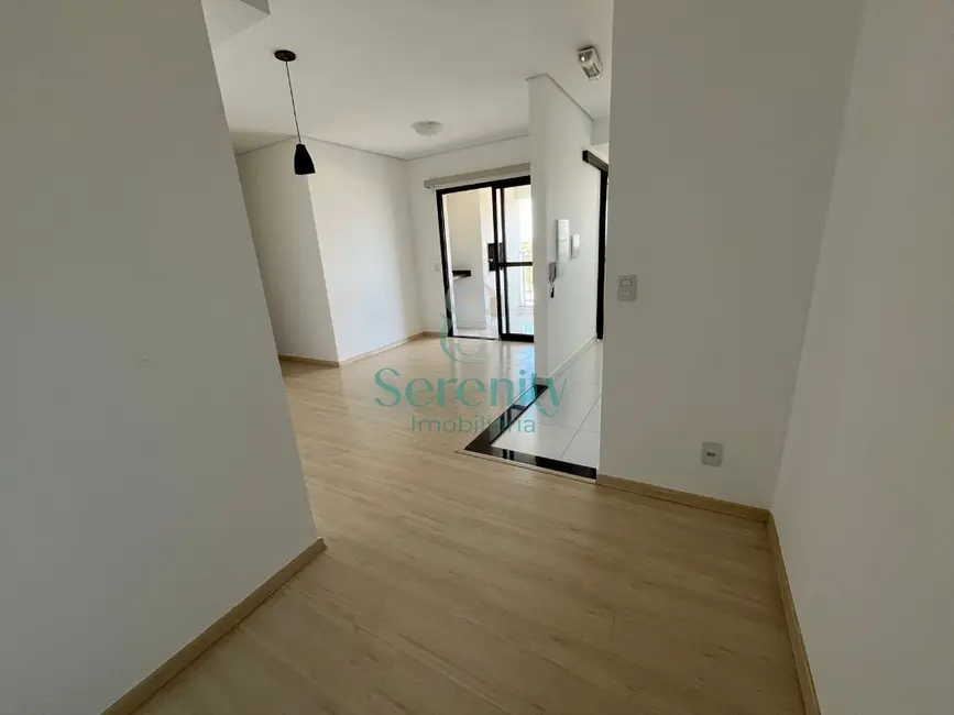 Foto 3 de Apartamento com 2 quartos para alugar, 60m2 em Parque Jamaica, Londrina - PR