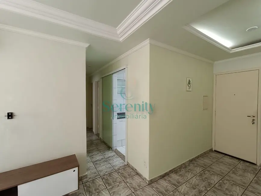 Foto 4 de Apartamento com 3 quartos para alugar, 52m2 em Parque Jamaica, Londrina - PR