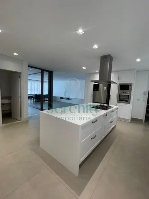 Foto 8 de Apartamento com 3 quartos à venda, 207m2 em Santa Rosa, Londrina - PR