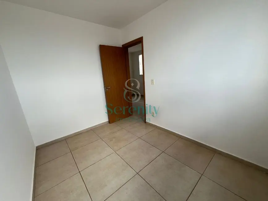 Foto 5 de Apartamento com 2 quartos para alugar, 48m2 em Conjunto Habitacional Doutor Farid Libos, Londrina - PR