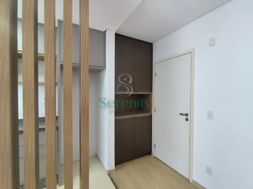 Foto 2 de Apartamento com 3 quartos para alugar, 70m2 em Centro, Londrina - PR